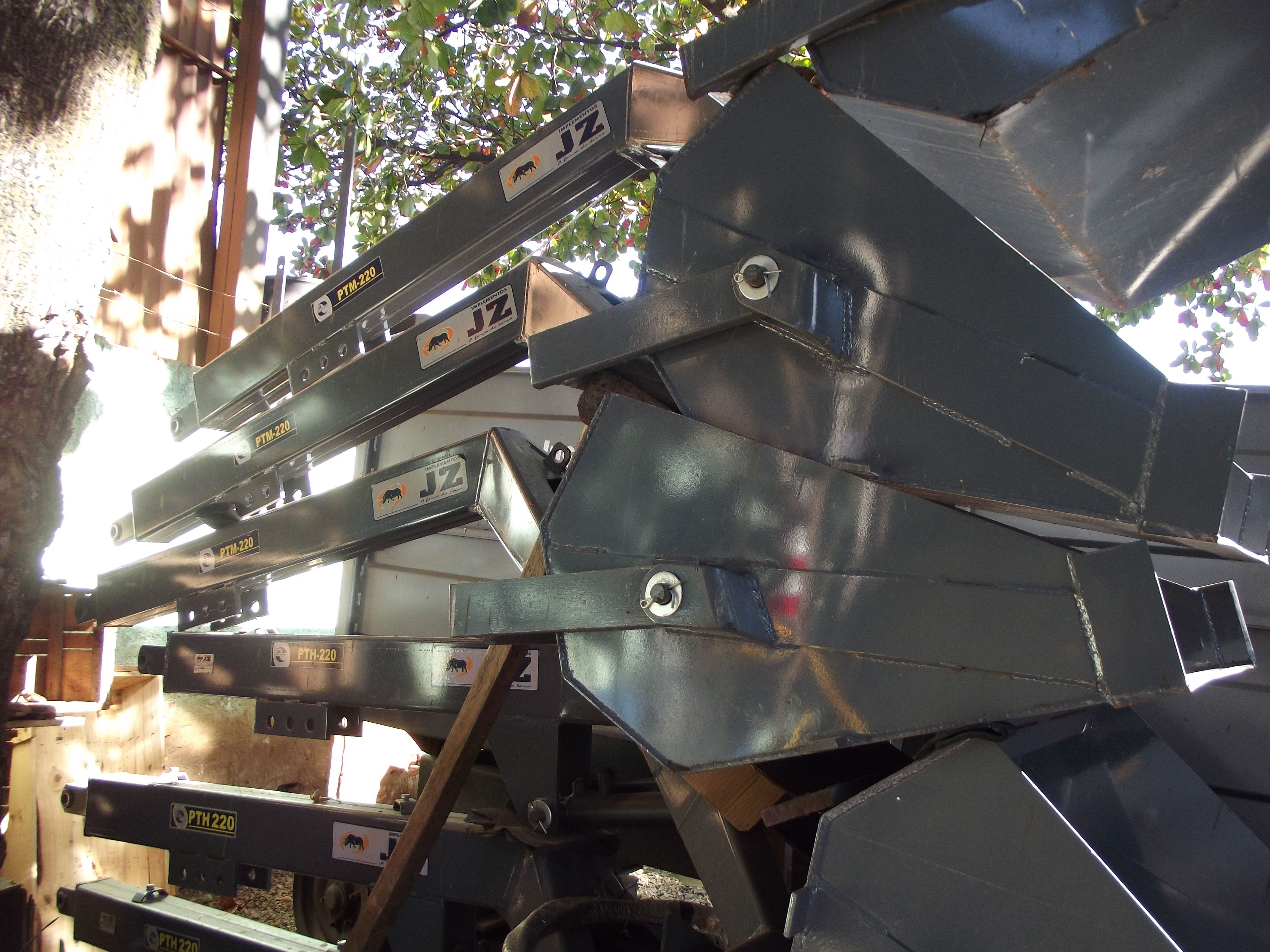 Imagem do Pá hidráulica traseira