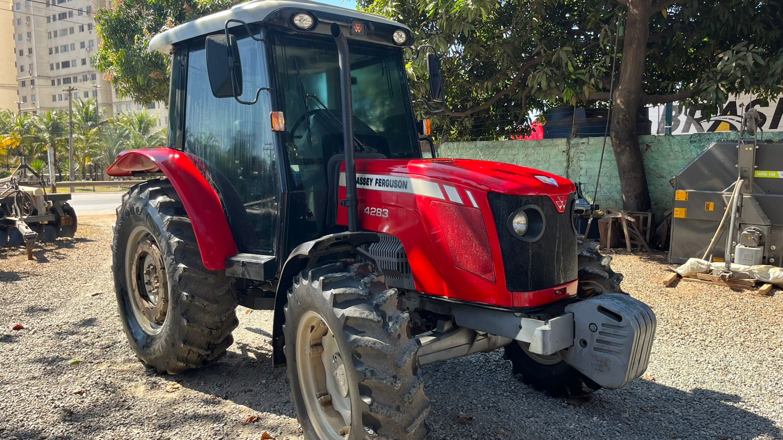 Imagem de Trator Massey Ferguson 4283